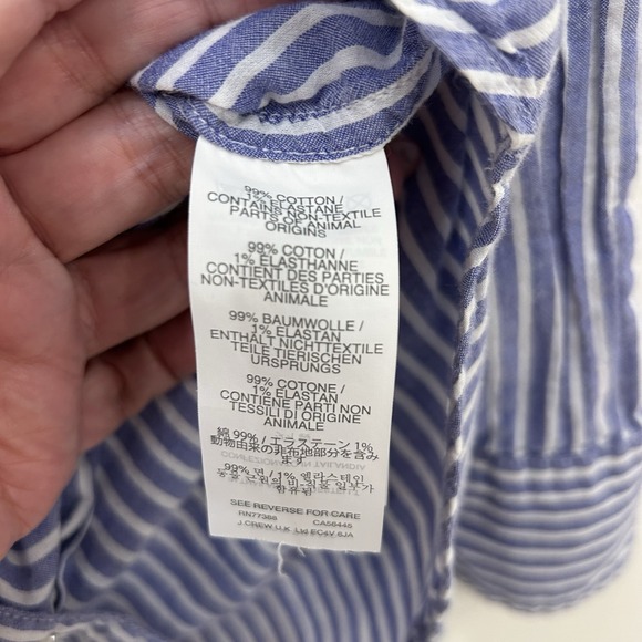 J.Crew Women's Blue and White Striped Button-down Shirt. Size 0P Long Sleeve - Picture 6 of 7